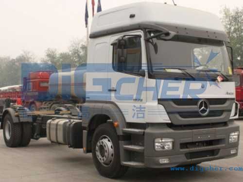 德高潔公鐵兩用軌道清掃車(chē)車(chē)輛底盤(pán)